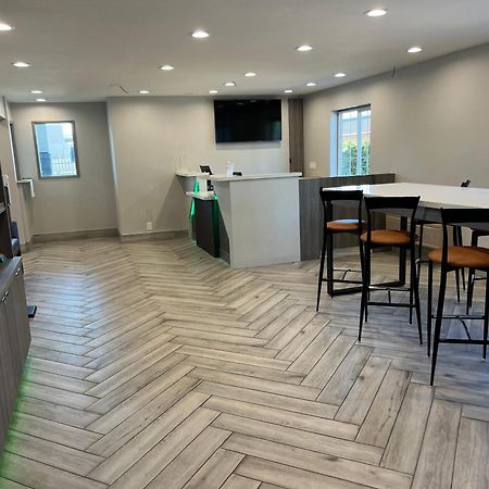 Quality Inn Tracy I-205 Εξωτερικό φωτογραφία